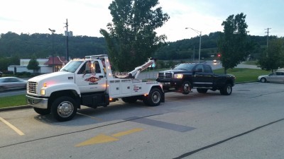 Floyd's Garage and Wrecker Service
