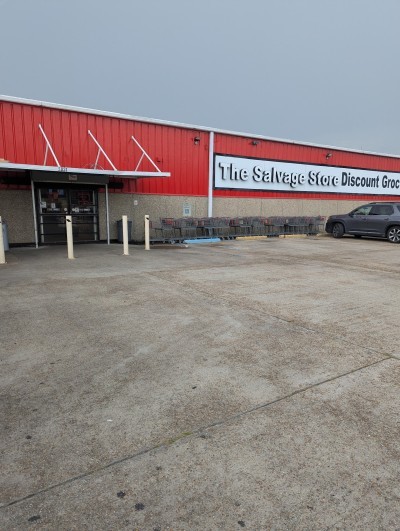 The Salvage Store Discount Grocery