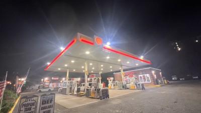 SHELL TRUCK STOP GAS STATION, DUNKIN ,TIRE SHOP, North Bergen, New Jersey