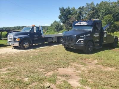 Molling Towing & Recovery, LLC, Mindoro, Wisconsin