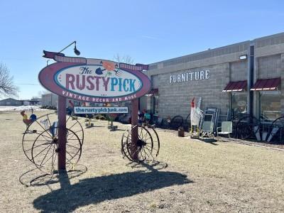 The Rusty Pick, Waite Park, Minnesota
