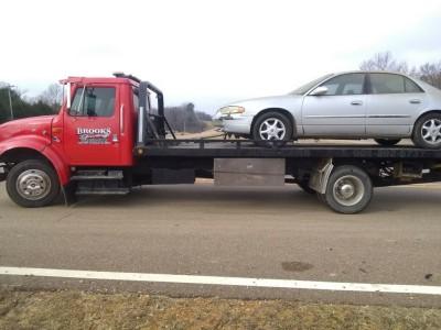 Brooks Towing, light an medium duty towing Service & Repossession service/ owner Shane Brooks