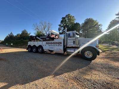 Simmons Wrecker Service