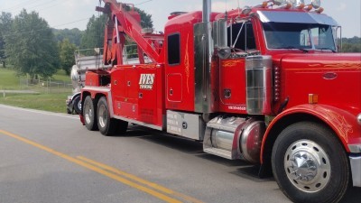 Ives Towing & Semi Truck Heavy Wrecker