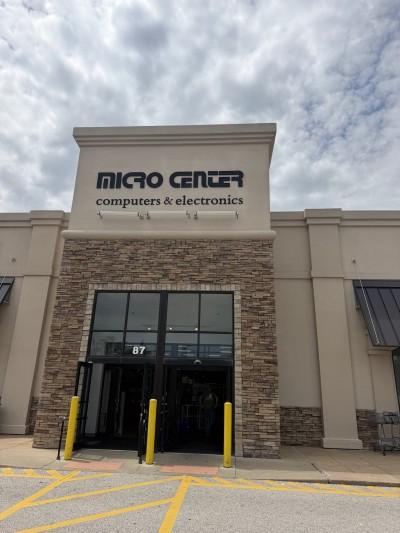 Micro Center, Brentwood, Missouri