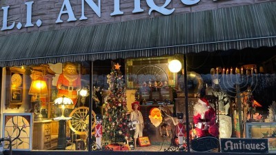 Long Island Antiques Center
