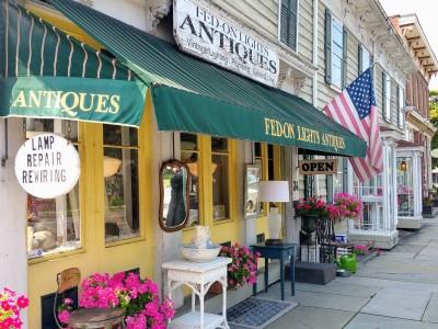 Fed-On Lights Antiques, Saugerties, New York
