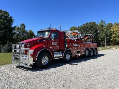 Fred's Towing & Transport