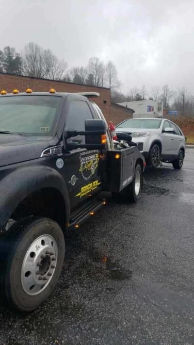 Gutierrez Towing 24/7, Hendersonville, North Carolina