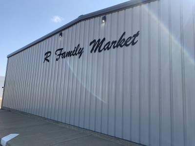 R Family Market & Floral