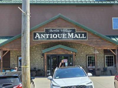 Berlin Village Antique Mall, Oberlin, Ohio