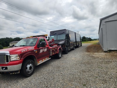 B & B Towing Service LLC