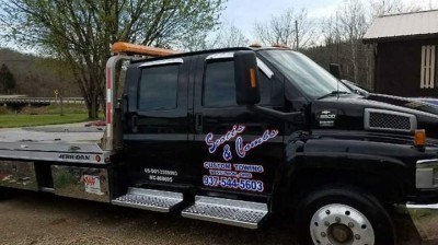 Scott's & Combs Custom Towing