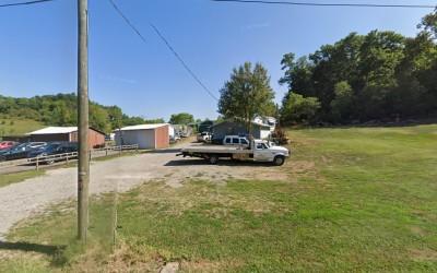 Carl's Auto Sales & Body Shop, Middleport, Ohio