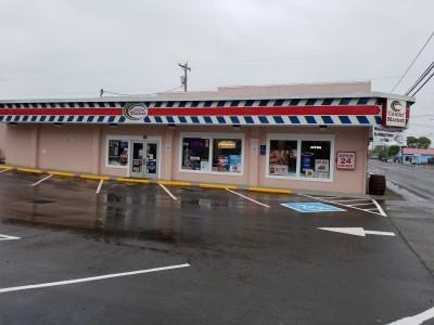 Center Market, Willamina, Oregon