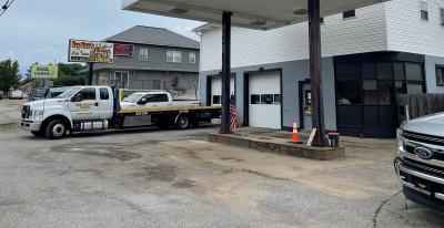 Ray Platts Auto Center and Towing, Pittsburgh, Pennsylvania