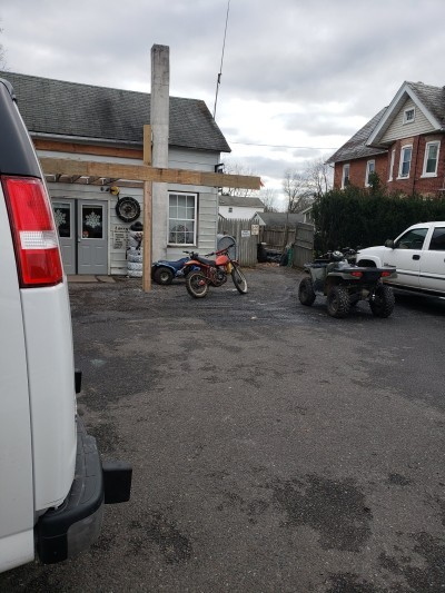 Larry's Service Center