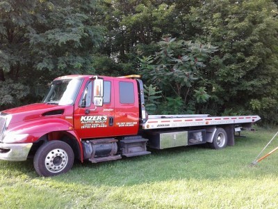 Kizer's Auto Body & towing
