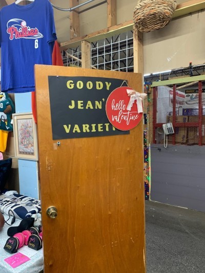 Renninger's Farmer's Market, Auction & Flea Market