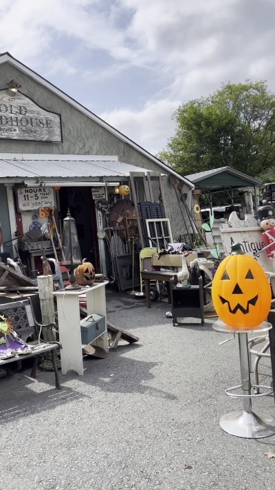 The Old Sandhouse Antiques & Uniques