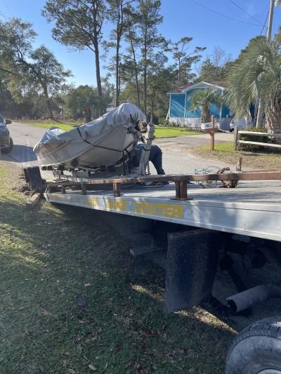 RIVERSIDE TOWING AND AUTO