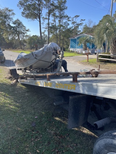 RIVERSIDE TOWING AND AUTO