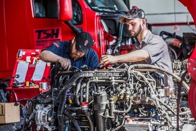 Truck & Trailer Repair Service Shop, Roadside Services