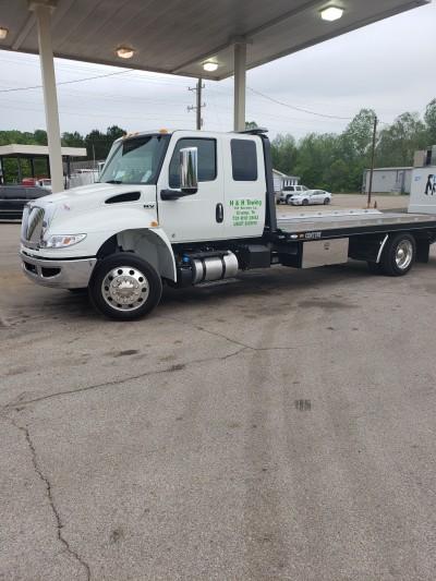 H & H TOWING