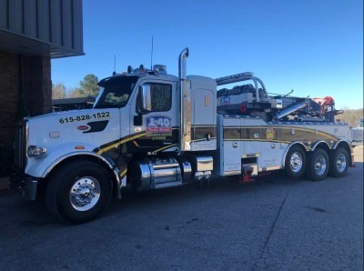 I-40 Truck Repair and Towing