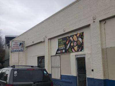 AAA Freight Salvage Groceries, San Antonio, Texas