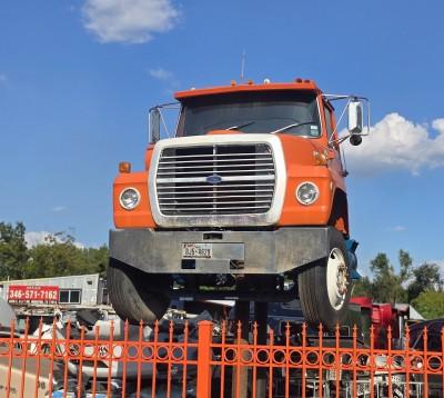 Carcamo Bros & Son Truck Sales & Equipment LLC - Salvage Yard - Semi Tractor Parts - Heavy Duty Parts-Class 8 Parts -, Houston, Texas
