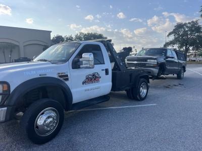 Alejo Towing and Recovery, Santa Rosa, Texas