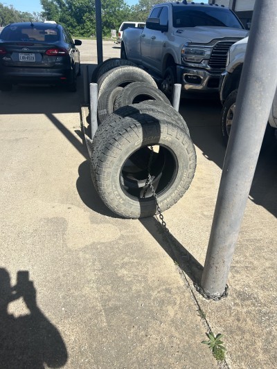 Sam's Automotive & Tire LLC