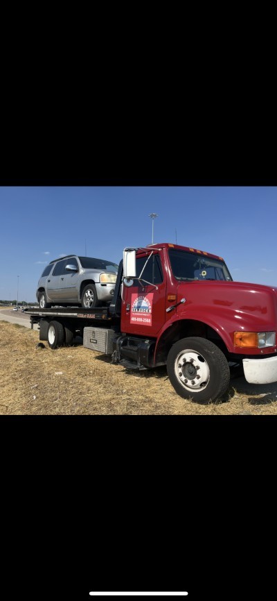 Alvarez towing service