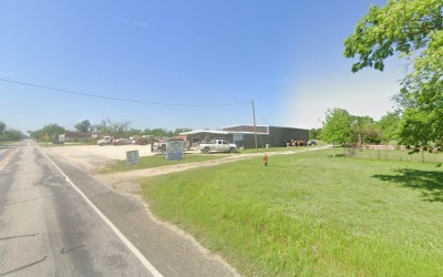 De's Farm and Ranch
