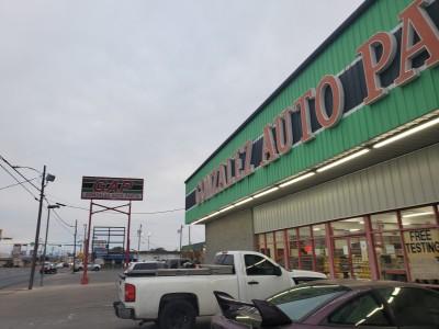 Gonzalez Auto Parts #01, Laredo, Texas