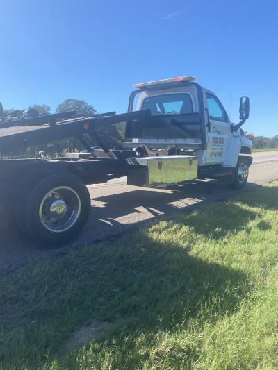 Doug's Wrecker Services