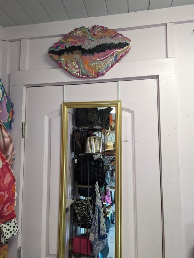 Mrs. Woody's/ Bella Bella Boutique