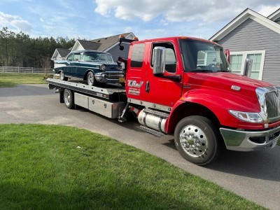 T & J Towing and Recovery