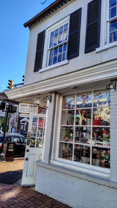 Look Again Resale Shop, Alexandria, Virginia