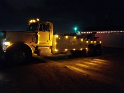 24 Hour Towing and Recovery - Cars & Heavy Duty Semi Wrecker