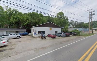 Barker's Service Center, Dunbar, West Virginia