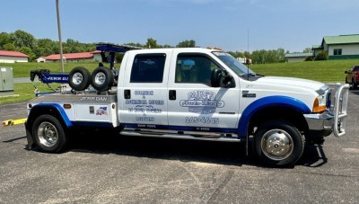 Mike's Auto Body and 24-Hour Towing