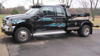 Chris' Towing, LLC