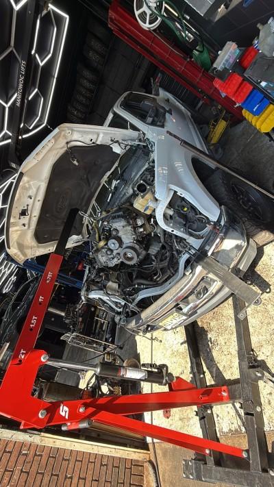 Kelvis Auto & Tire Repair, Martinsville, New Jersey