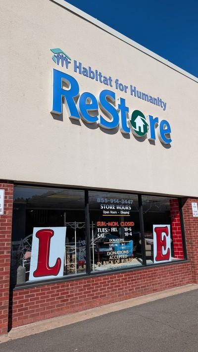 Habitat For Humanity ReStore, Warrenton, Virginia