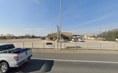 Dos Palos Y Auction Yard