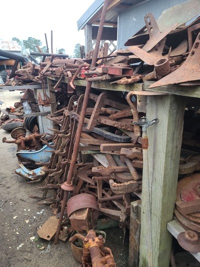 Barnes Auction & Parts