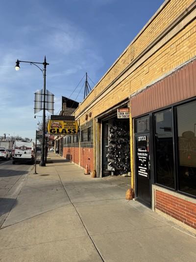 Fernandez Used Auto Glass, Chicago, Illinois