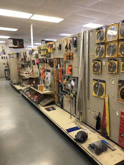 J&B AUTO SUPPLY & HARDWARE, Conroe, Texas
